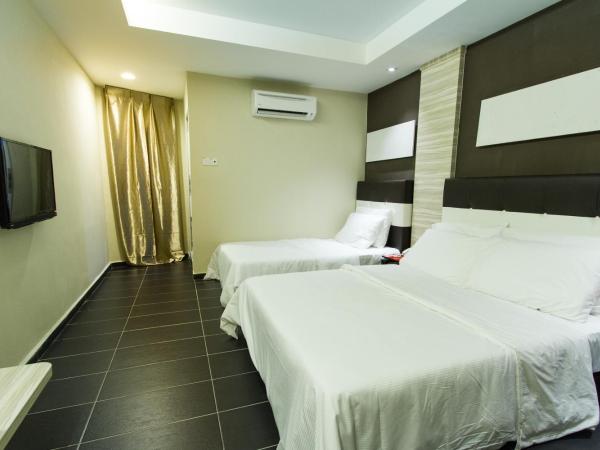 JS Hotel : photo 3 de la chambre chambre familiale supérieure