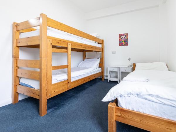 Pax Lodge : photo 4 de la chambre bed in 3-bed female dormitory room