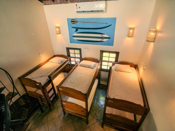 Bamboo Búzios Hostel : photo 1 de la chambre lit simple dans dortoir de 11 lits