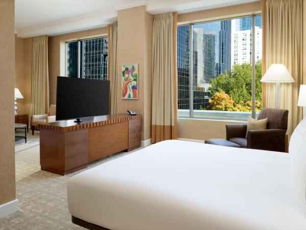 Hilton Charlotte Uptown : photo 6 de la chambre studio d'angle lit king-size