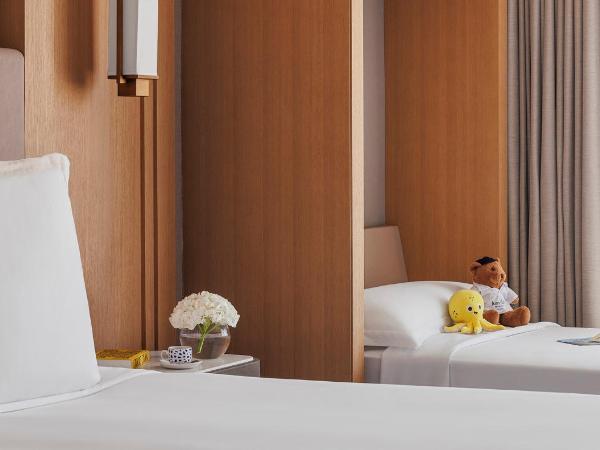 Jumeirah Beach Hotel Dubai : photo 6 de la chambre chambre familiale deluxe - vue sur l'océan et lits escamotables - comprend l'accès au parc aquatique wild wadi™ et au club pour enfants kids