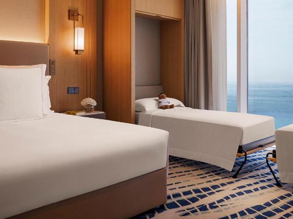 Jumeirah Beach Hotel Dubai : photo 7 de la chambre chambre familiale deluxe - vue sur l'océan et lits escamotables - comprend l'accès au parc aquatique wild wadi™ et au club pour enfants kids