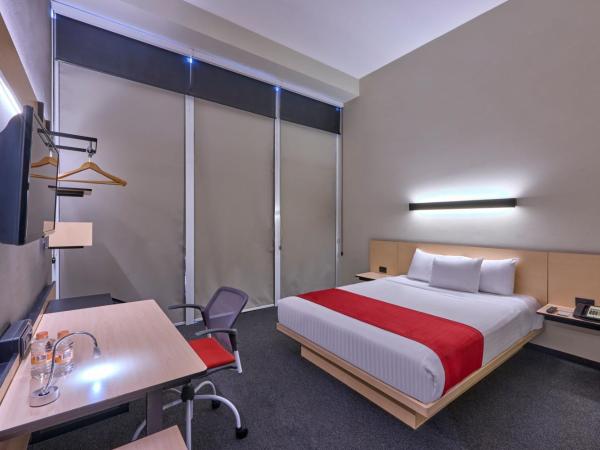 City Express Plus by Marriott Ciudad de México Patio Universidad : photo 3 de la chambre chambre lit queen-size