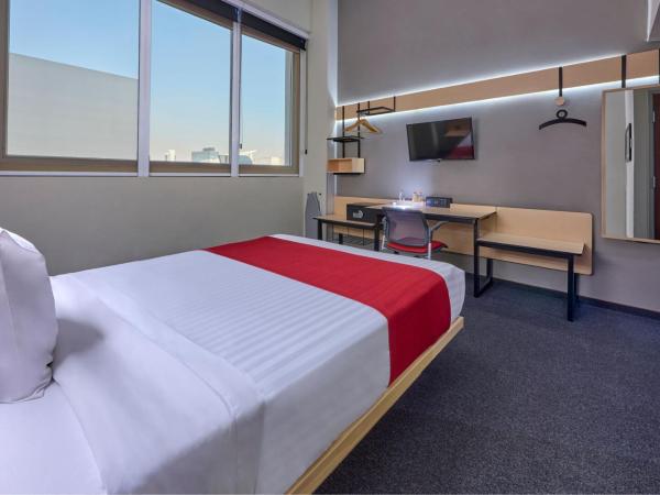 City Express Plus by Marriott Ciudad de México Patio Universidad : photo 9 de la chambre chambre lit queen-size