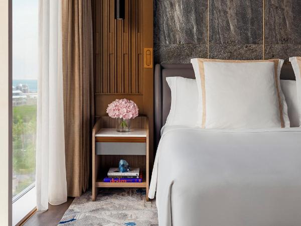 Jumeirah Beach Hotel Dubai : photo 5 de la chambre suite 2 chambres - vue sur l'océan et terrasse privée - comprend le petit-déjeuner et le goûter quotidiens, des boissons et des canapés en soirée, l'accès au salon club avec des rafraîchissements toute la journée et l'accès au parc aquatique wil