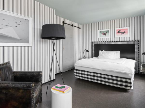 Boutique & Art Hotel Helvetia : photo 1 de la chambre grande chambre double