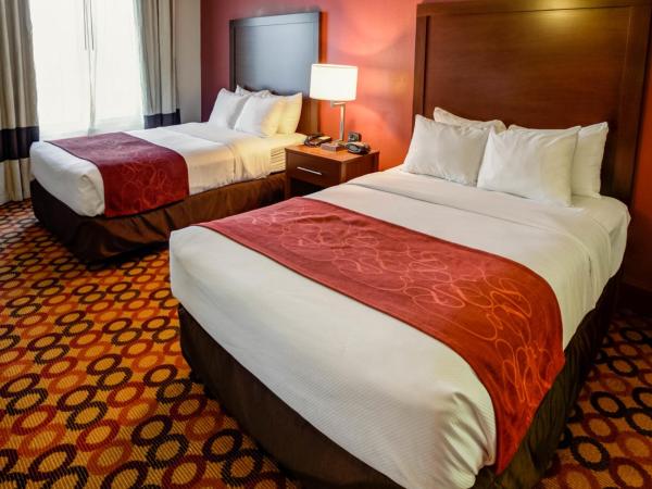 Comfort Suites Airport : photo 2 de la chambre suite avec 2 lits doubles - accessible aux personnes à mobilité réduite/non-fumeurs