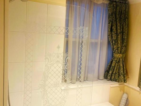 The Colonnade : photo 2 de la chambre chambre triple avec salle de bains