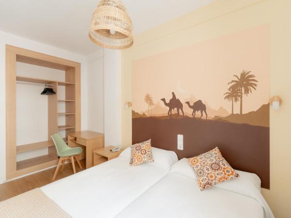 Hotel Internacional : photo 3 de la chambre chambre double ou lits jumeaux