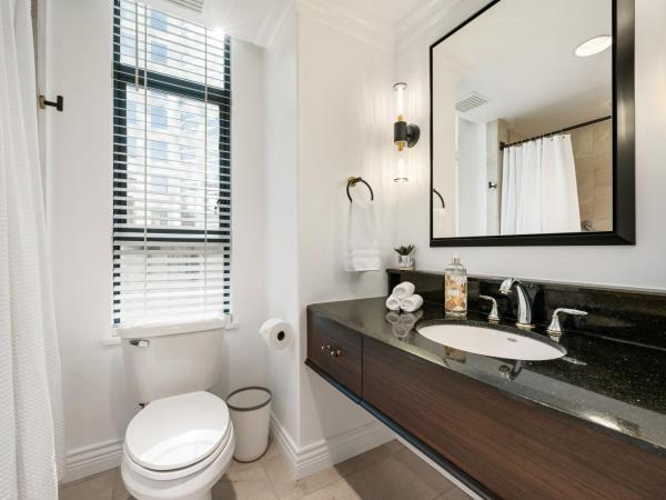 Elegant & Luxury 2 Bed Suite Close to Convention Centre : photo 9 de la chambre appartement deluxe