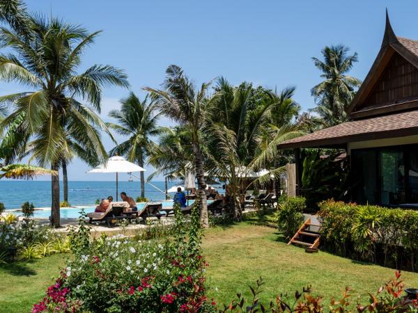 Lanta Palace Beach Resort & Spa - Adult Only : photo 4 de la chambre villa face à la plage