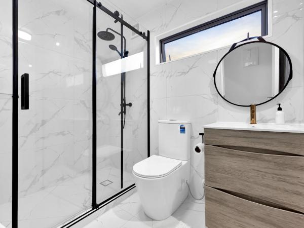 The Bays Bed & Breakfast : photo 3 de la chambre chambre double avec balcon - vue sur mer