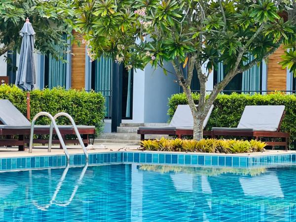 Evergreen Koh Chang Resort : photo 2 de la chambre chambre double - vue sur piscine