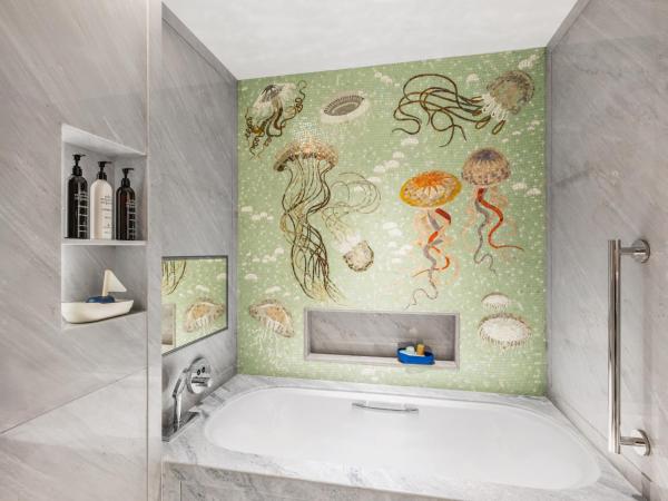 Island Shangri-La, Hong Kong : photo 3 de la chambre hong kong wonders themed family suite