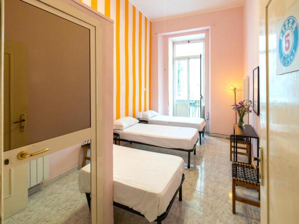 Naples Pizza Hostel : photo 1 de la chambre chambre double Économique