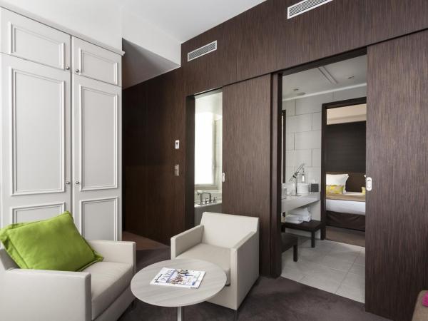 Hôtel Duo : photo 6 de la chambre suite 1 chambre avec canapé-lit