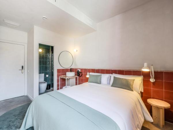 Madrid Live Coworking - SELF SERVICE - : photo 9 de la chambre chambre double - vue sur piscine