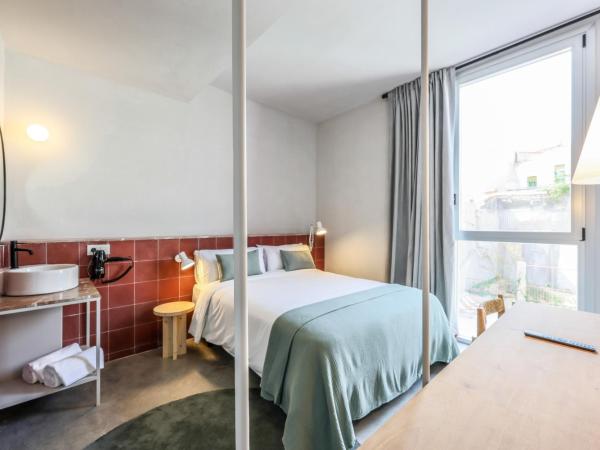Madrid Live Coworking - SELF SERVICE - : photo 2 de la chambre chambre double - vue sur piscine