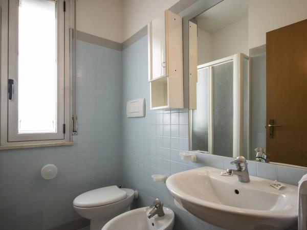 Residence Villa Azzurra : photo 2 de la chambre appartement supérieur 1 chambre avec terrasse