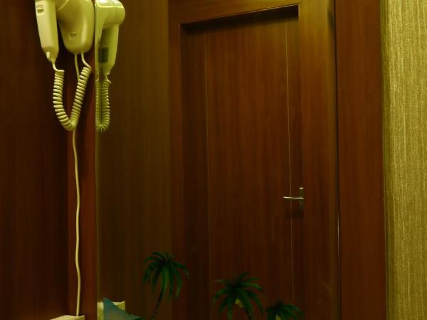 Royal Stay : photo 4 de la chambre chambre familiale deluxe