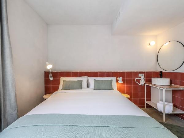 Madrid Live Coworking - SELF SERVICE - : photo 8 de la chambre chambre double - vue sur piscine