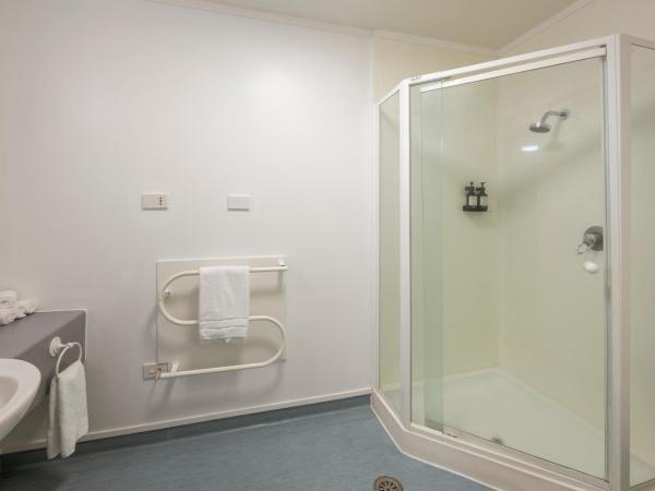 Fenton Court Motel : photo 9 de la chambre appartement 2 chambres avec jacuzzi - Étage inférieur