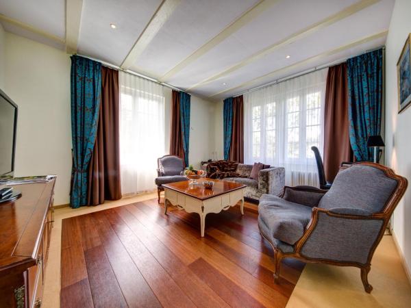 Hotel Regina : photo 1 de la chambre suite avec balcon - vue sur vallée