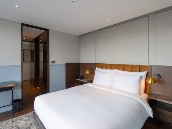 Hotel Crescendo Seoul : photo 3 de la chambre chambre lit king-size signature