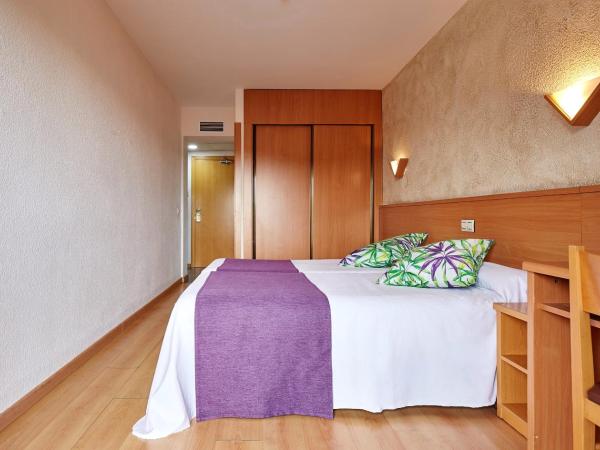 Hotel Samba : photo 3 de la chambre chambre familiale (3 adultes + 2 enfants)