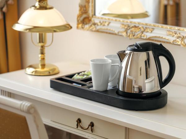 Alqush Downtown Hotel : photo 3 de la chambre chambre double avec lit d'appoint