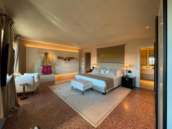 Hotel Palazzo Durazzo Suites : photo 2 de la chambre chambre double deluxe - vue sur mer