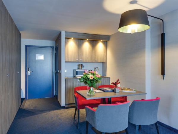 Van der Valk Hotel Liège Congres : photo 4 de la chambre suite avec jacuzzi