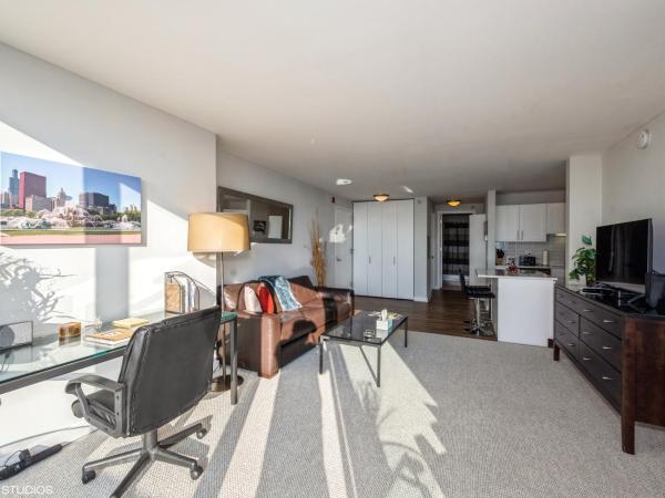 The Penthouse at Grand Plaza : photo 6 de la chambre appartement avec balcon