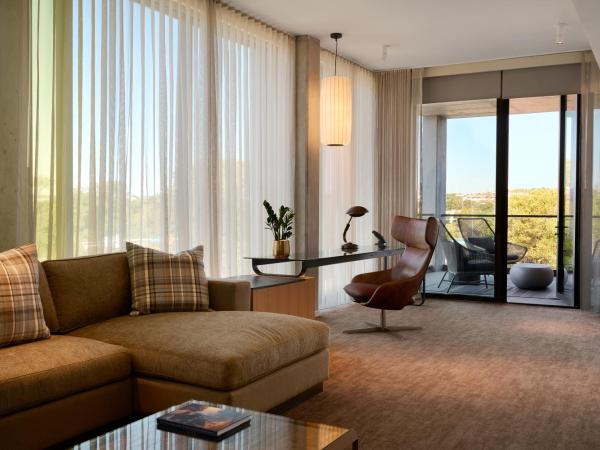 The Loren at Lady Bird Lake : photo 3 de la chambre suite lit king-size avec balcon