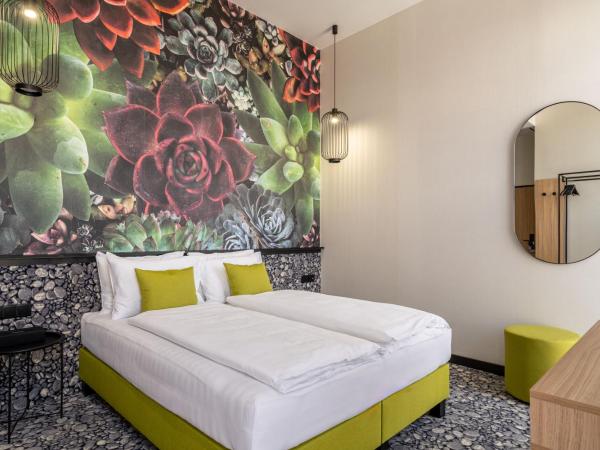 URBAN HOTEL : photo 1 de la chambre chambre double standard