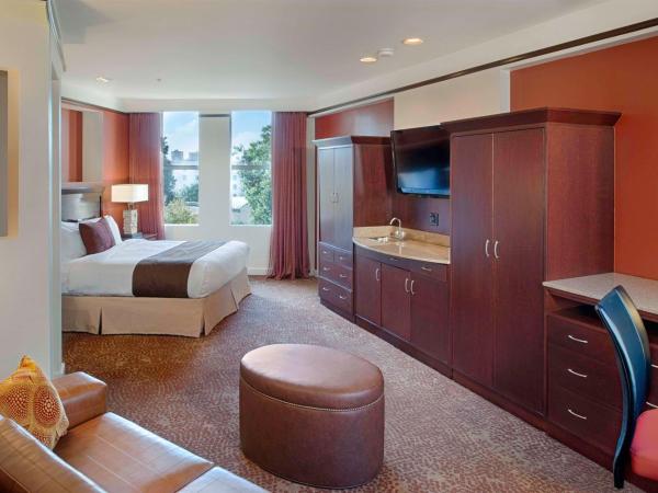 The Emily Morgan Hotel - A DoubleTree by Hilton : photo 2 de la chambre suite junior avec baignoire spa