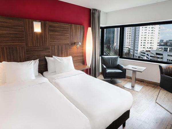 Maashotel Rotterdam Centre : photo 1 de la chambre chambre lits jumeaux deluxe - vue sur la ville