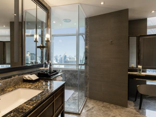Centara Grand At CentralWorld : photo 6 de la chambre suite club avec vue sur la ville