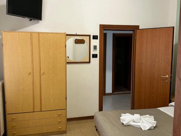 Hotel Enna Rimini : photo 2 de la chambre chambre double standard