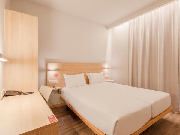 Moov Hotel Porto Centro : photo 4 de la chambre chambre lits jumeaux standard