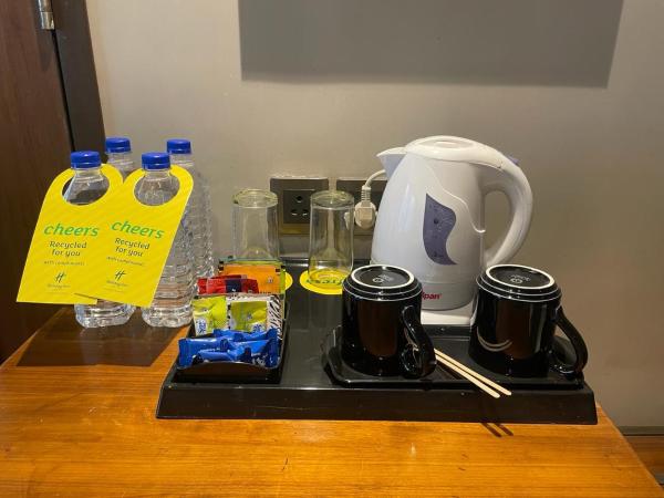 Holiday Inn Kolkata Airport, an IHG Hotel : photo 1 de la chambre king suite - non-smoking with 15% discount on food, soft beverages and laundry