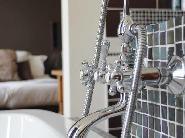 B&B Anna's : photo 10 de la chambre chambre double avec baignoire