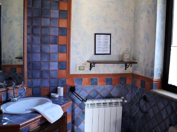 B&B Villa Giusy : photo 1 de la chambre chambre double ou lits jumeaux avec salle de bains privative