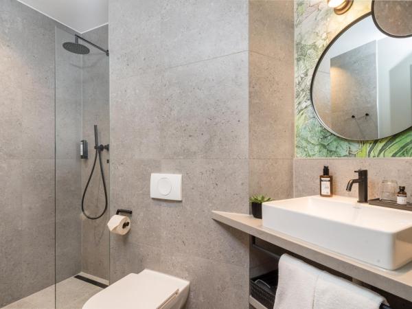 KOOS Hotel&Apartments - City Aparthotel : photo 6 de la chambre chambre double ou lits jumeaux