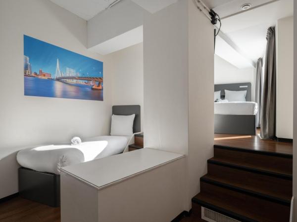 easyHotel Rotterdam City Centre : photo 3 de la chambre chambre triple