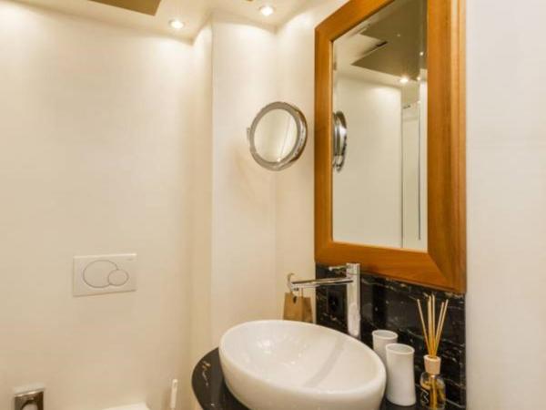 Hotel des Balances : photo 9 de la chambre chambre double - vue sur fleuve