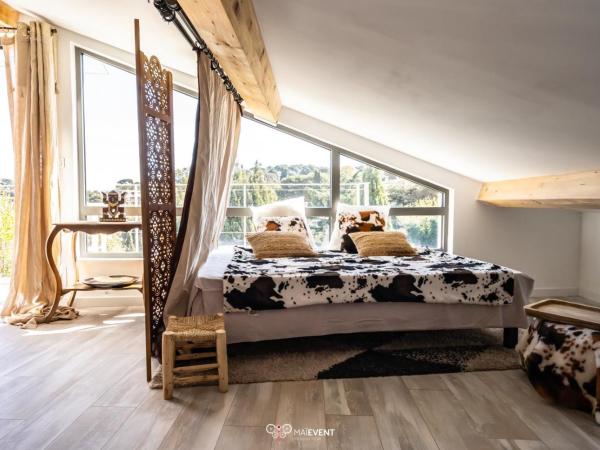 VILLA CARBO Chambre d'hôtes Mourillon, 4 belles chambres, Piscine : photo 9 de la chambre chambre quadruple deluxe