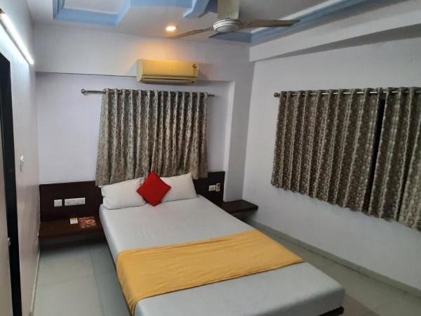 hotel royal night : photo 3 de la chambre chambre double deluxe (2 adultes + 1 enfant)