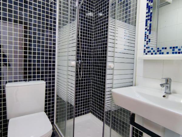 Green Hostel Oviedo : photo 5 de la chambre chambre lits jumeaux