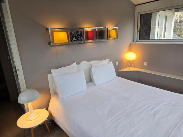 Le Castel Guesthouse : photo 1 de la chambre chambre double avec vue sur la cathédrale